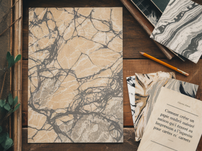 Comment créer un papier marbré maison qui tient au scan et à l'impression pour cartes et carnets